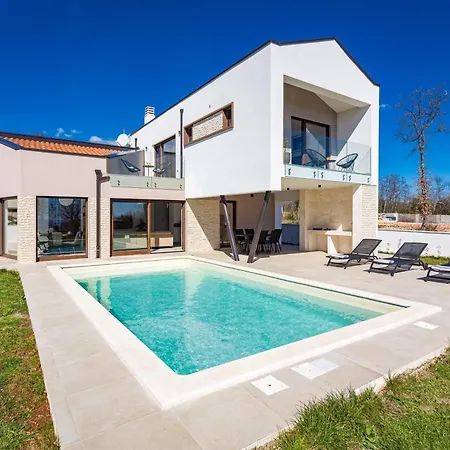 Villa Ogradina Near Pula With Sea View For 5 Persons Only 3 Km From The Krnica