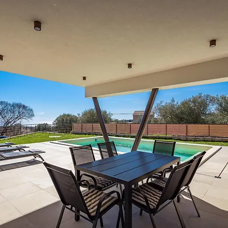 Villa Ogradina Near Pula With Sea View For 5 Persons Only 3 Km From The